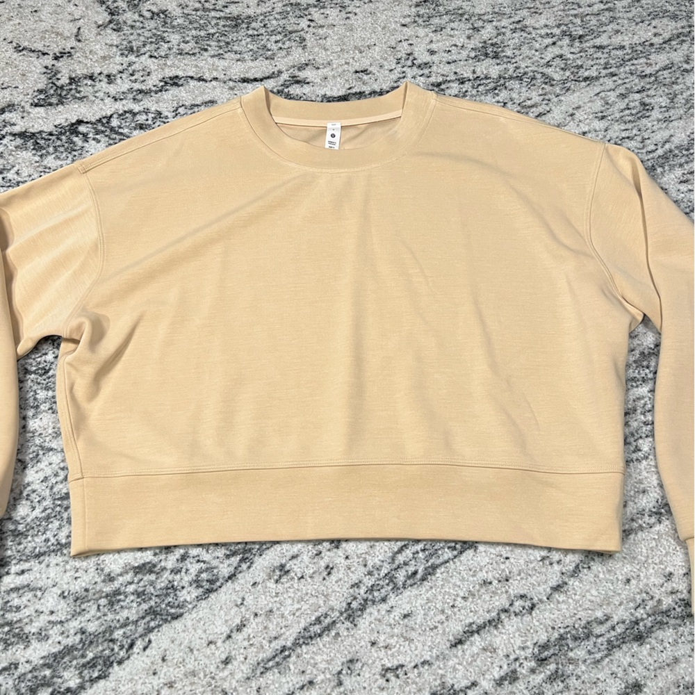 Lululemon Perfectly Oversized Cropped Crew *Softstreme